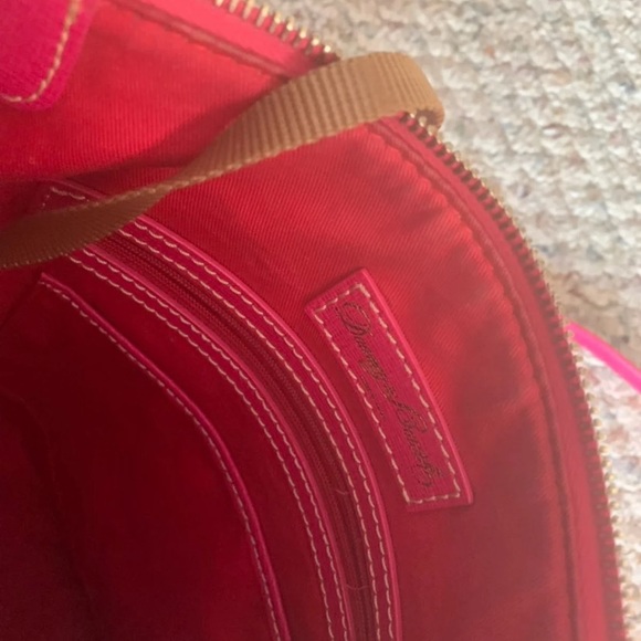 💕SOLD💕Dooney & Bourke Pink Signature Crossbody - Picture 7 of 7